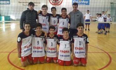 Calafate&ntilde;os en la selecci&oacute;n sub 13 de voley de la provincia