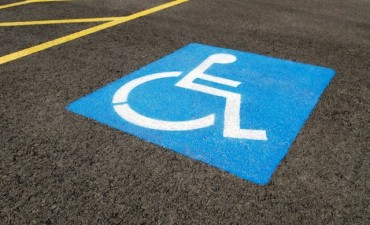 Estacionamiento: Espacios exclusivos para personas con discapacidad