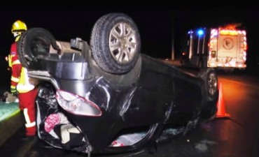 Buscar&aacute;n en la frontera a calafate&ntilde;a herida en Chile