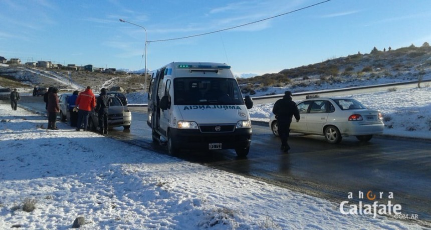 Choques y vuelco por el hielo y la escarcha