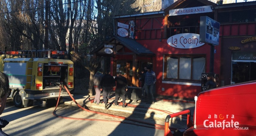 Principio de incendio en c&eacute;ntrico restaurante
