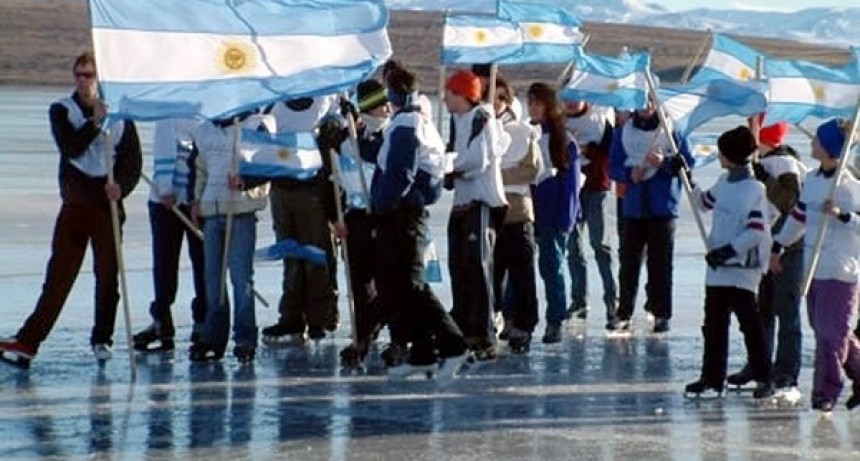 La Pista Natural de Hielo m&aacute;s grande de Latinoam&eacute;rica est&aacute; en El Calafate