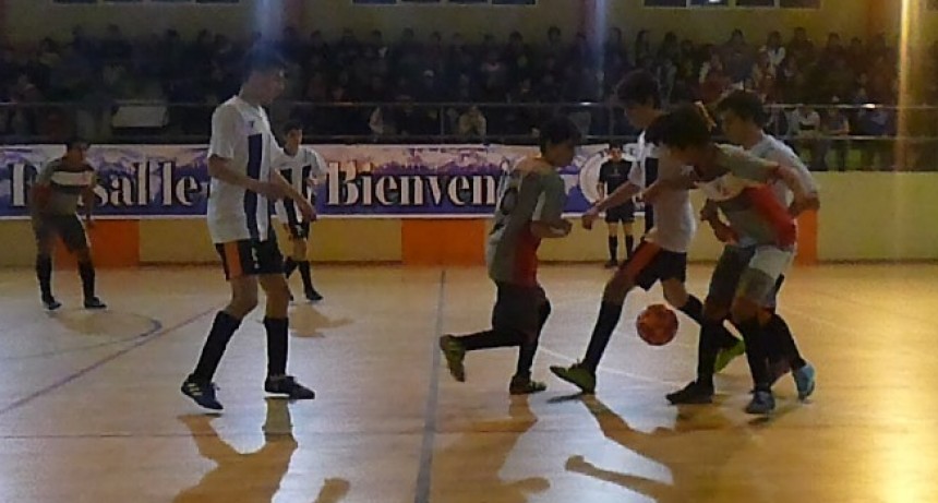 Arranc&oacute; el Futsal Sub. 15 y Sub 17 y Patagonia Austral gan&oacute; en el femenino