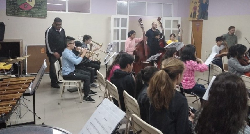 Capacitaci&oacute;n a la Orquesta de El Calafate
