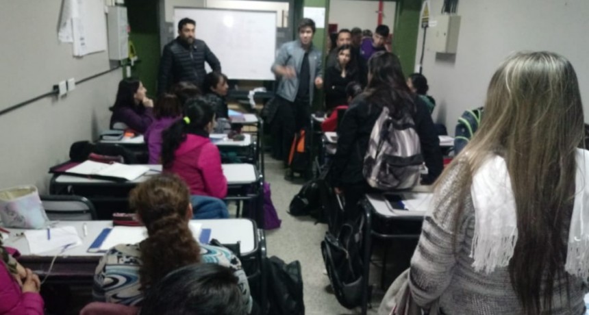Alumnos en problemas I. Hay 23 en 20 metros cuadrados 