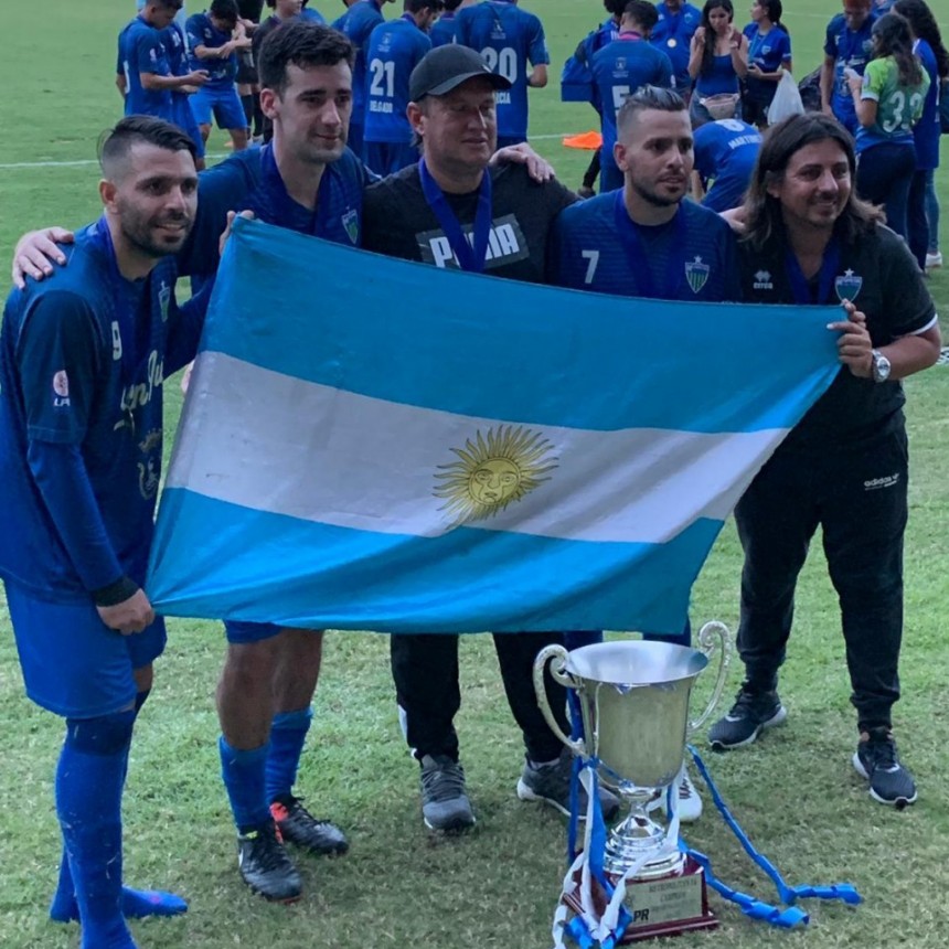 Un calafate&ntilde;o CAMPE&Oacute;N de la Liga Nacional de F&uacute;tbol de Puerto Rico