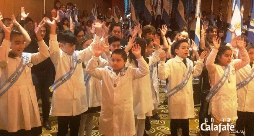 Cientos de alumnos de 4&ordm; grado prometieron Lealtad a la Bandera