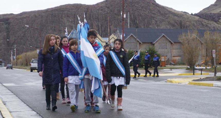 El Chalt&eacute;n celebr&oacute; el D&iacute;a de la Bandera