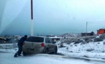 Choques y despistes por la nevada 