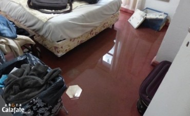 Por problemas en la red se le llen&oacute; la casa de agua cloacal
