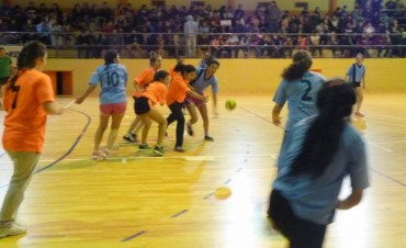 Se define la primera parte de la Liga de Handball calafate&ntilde;o