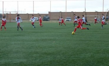 Newell�s y Esperanza ganaron los Evita de F&uacute;tbol local