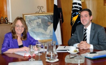 Gobierno echa culpa a la oposici&oacute;n por el no pago de aguinaldos
