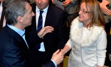 Gobierno pidi&oacute; adelanto financiero para aguinaldo. Naci&oacute;n le dio $50 millones