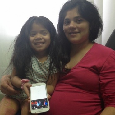 Recibi&oacute; el alta la ni&ntilde;a a la que se practic&oacute; autoinjerto de piel