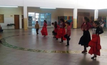 A&ntilde;oranzas ofrece taller gratuito de danzas en El Chalt&eacute;n 