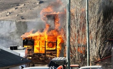Devastador incendio: &ldquo;El temor m&aacute;s grande era que la familia est&eacute; adentro&rdquo;