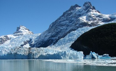 Autorizar&iacute;an encuentro de nadadores internacionales frente al glaciar Spegazzini