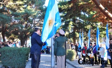 Ianni emocionada en el acto del D&iacute;a de la Independencia.