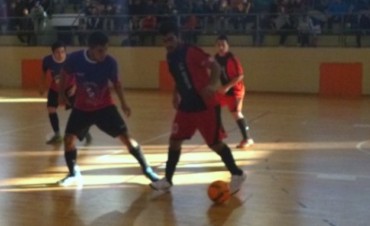 Futsal: Moyejas &ldquo;A&rdquo; qued&oacute; como &uacute;nico l&iacute;der de la Primera A
