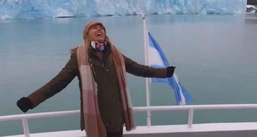 Coki Ram&iacute;rez cant&oacute; el Himno Nacional en el Glaciar Perito Moreno