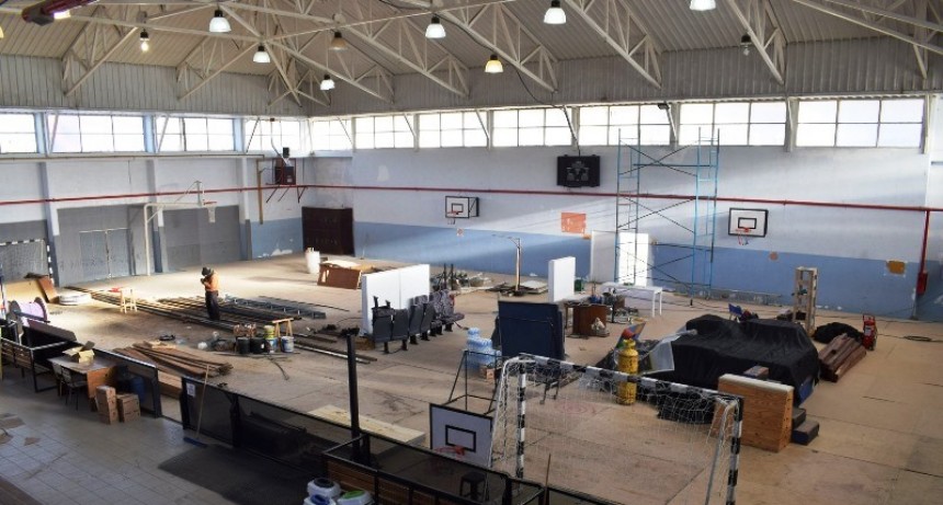 El Chalt&eacute;n. Avanzan las Obras de Refacci&oacute;n del Gimnasio Municipal