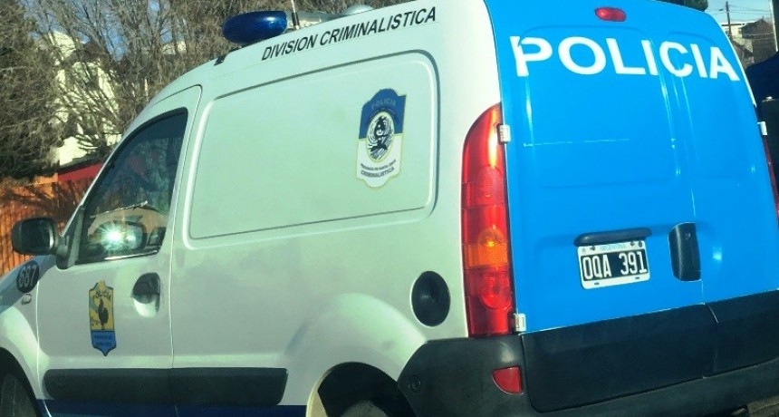 Investigan la causa de muerte de una mujer