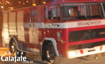 Investigan el incendio intencional de otro veh&iacute;culo.