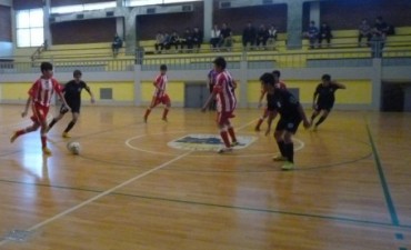 Futsal: Se jugaron las inferiores y comenz&oacute; el Femenino