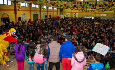 D&iacute;a del Ni&ntilde;o: Colmado festejo, a pesar del apag&oacute;n y la lluvia