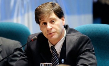 Diputado quiere expropiar un 2 % del banco Santa Cruz