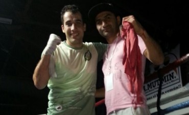 Jonat&aacute;n Parada gano en la velada box&iacute;stica &ldquo;Sue&ntilde;os de Gloria&rdquo;