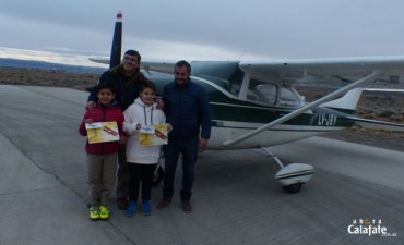 Ni&ntilde;os de El Calafate tuvieron su vuelo de Bautismo
