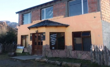 El Chalt&eacute;n. Un apu&ntilde;alado en ri&ntilde;a y un detenido