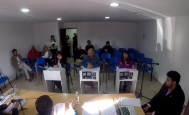 Repudio por el cierre del Banco Naci&oacute;n y gestiones ante el Santa Cruz