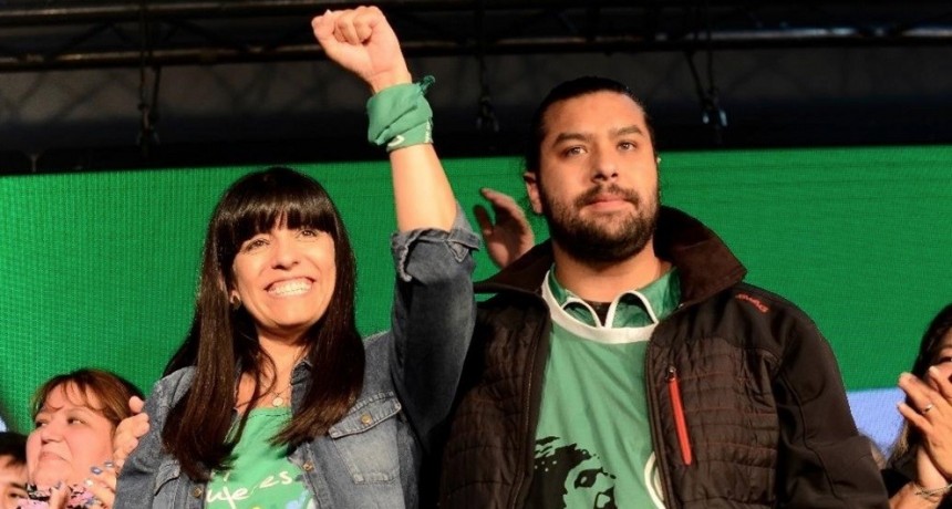 Olga Reinoso es la primera mujer en conducir ATE Santa Cruz
