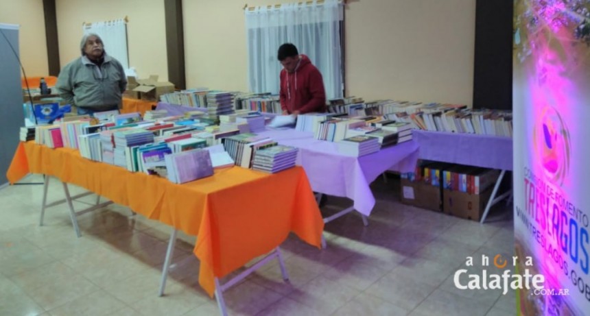Tres Lagos realiza su Primera Feria del Libro