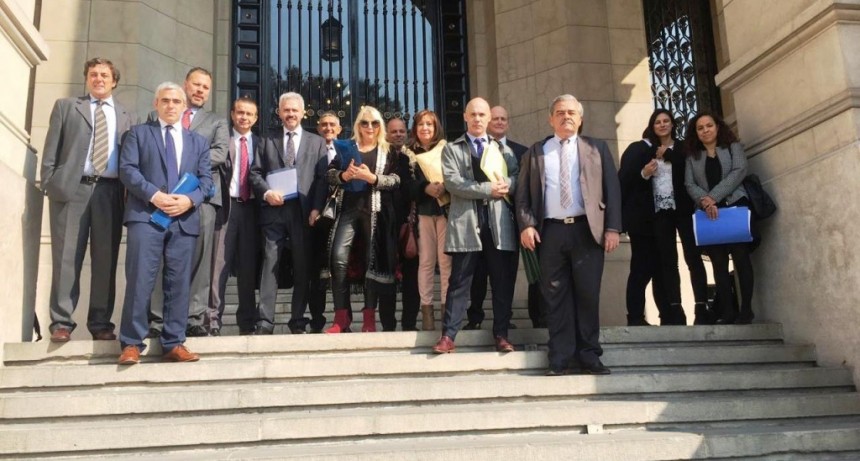 Santa Cruz  ante la Corte Suprema de Justicia contra los decretos de Macri