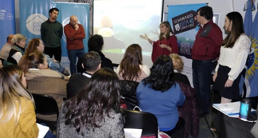 El Chalt&eacute;n expuso en el Seminario de la Ruta 40 Santa Cruz