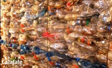 El Calafate Recicla: Fue enviado el primer cargamento de botellas pl&aacute;sticas 