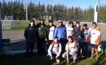 Calafate&ntilde;os en la Final provincial Evita de Atletismo.