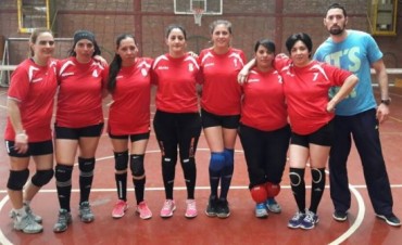 A.MU.VO.CA. y Newell�s debutaron en el clausura de la liga Riogalleguense de Voley