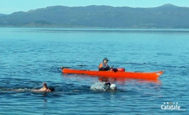 Nadadores de El Calafate presentes en el Cruce del Canal de Beagle