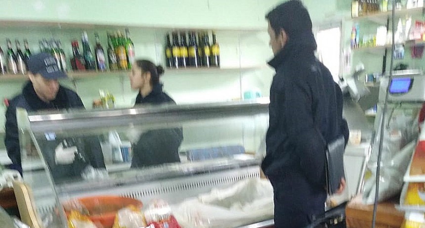 Roban en comercio de cerro Calafate
