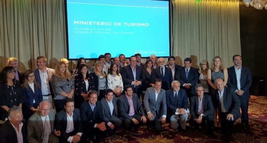 Provincias y federaciones empresarias en contra de bajar el Ministerio de Turismo