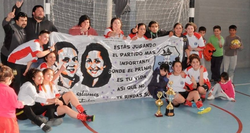 Opci&oacute;n Joven CAMPE&Oacute;N en futsal femenino en El Chalten