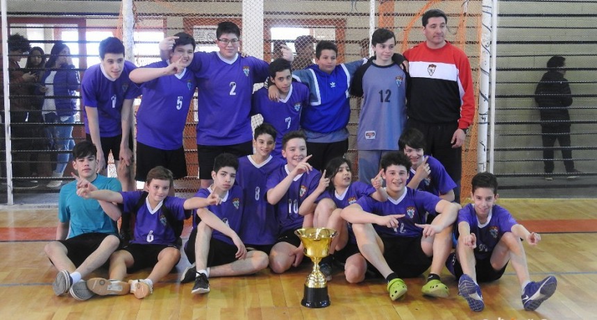 Los chicos de Calafate Handball ganaron en la Liga