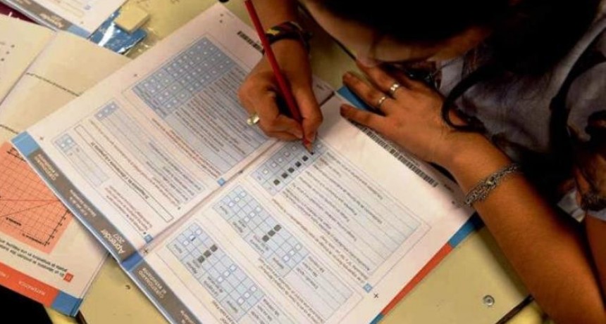 Casi 3.500 alumnos participaron de la Evaluaci&oacute;n APRENDER en Santa Cruz