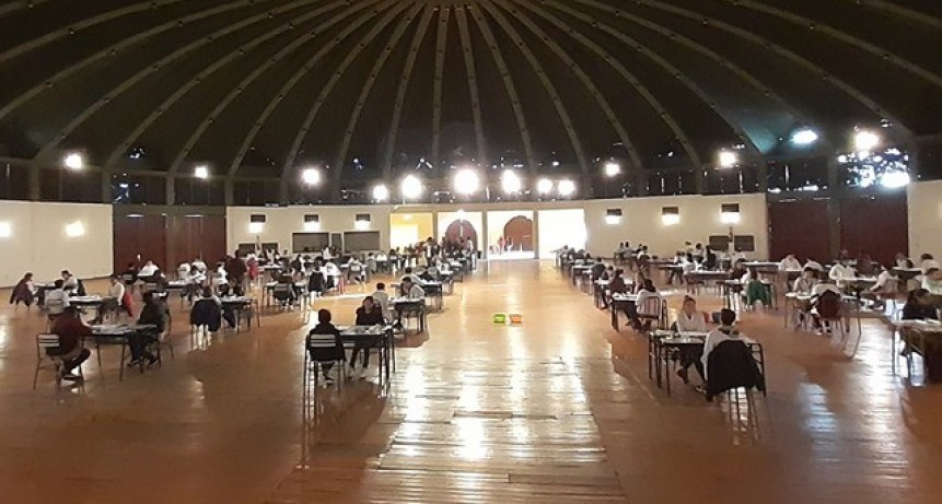 Alumnos de El Calafate viajaban a olimpiada nacional, pero debieron volver.