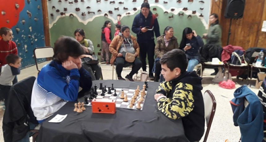 Ajedrez: Se jug&oacute; torneo en El Calafate y calafate&ntilde;a en los Juegos Evita 